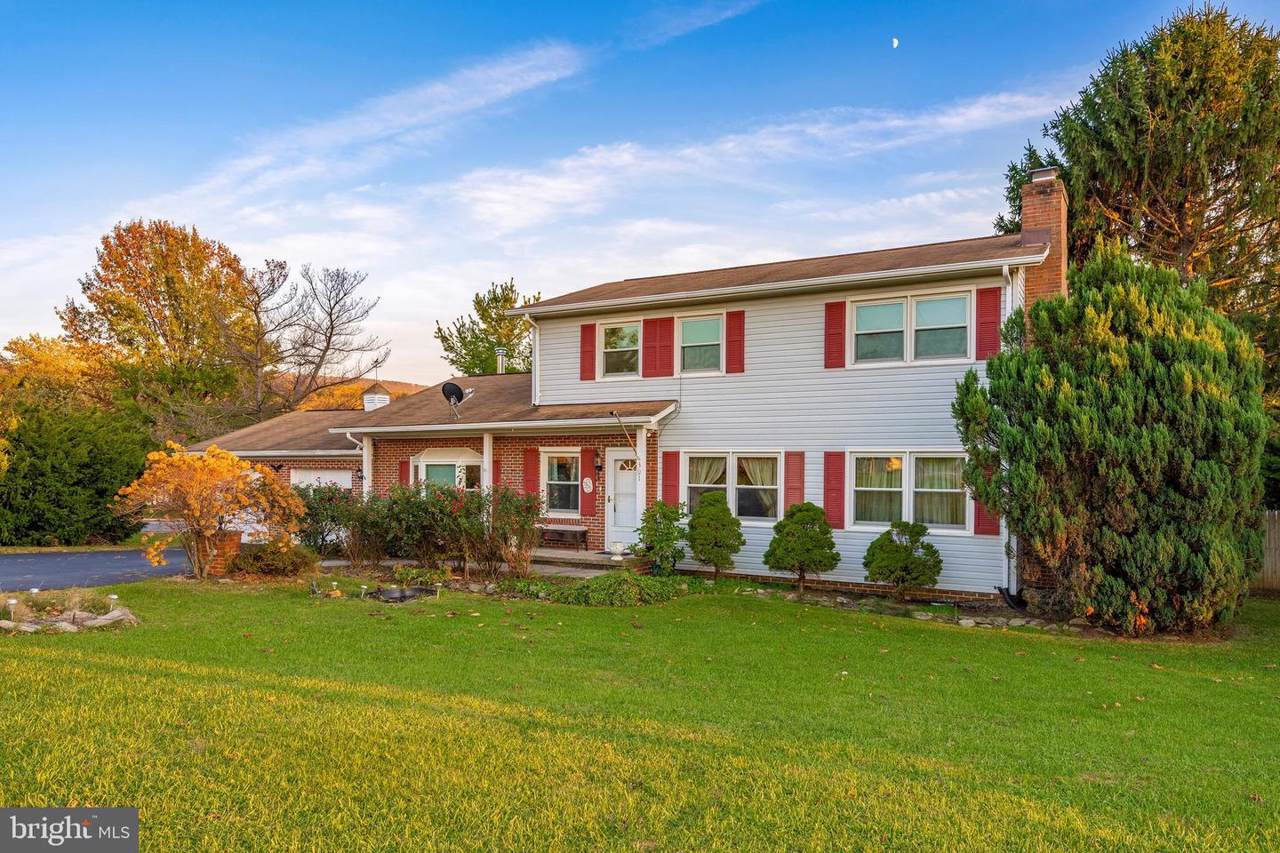 301 Lanafield Drive - Photo 1