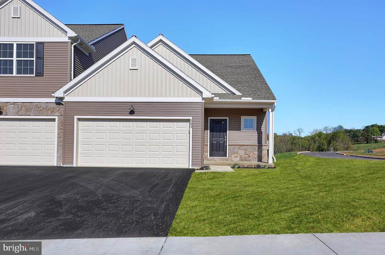 863 Anthony Drive - Photo 1
