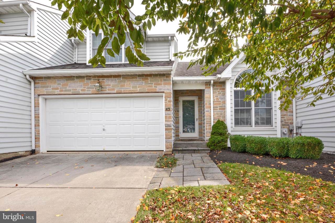 43 Crystal Court - Photo 1
