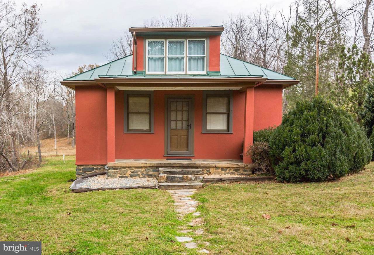 10282 John Marshall Highway - Photo 1