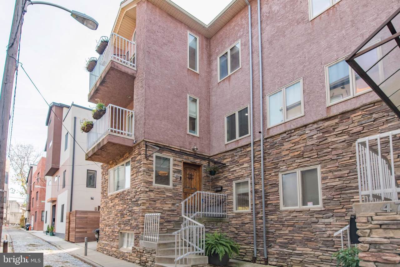 468 Myrtle Street - Photo 1