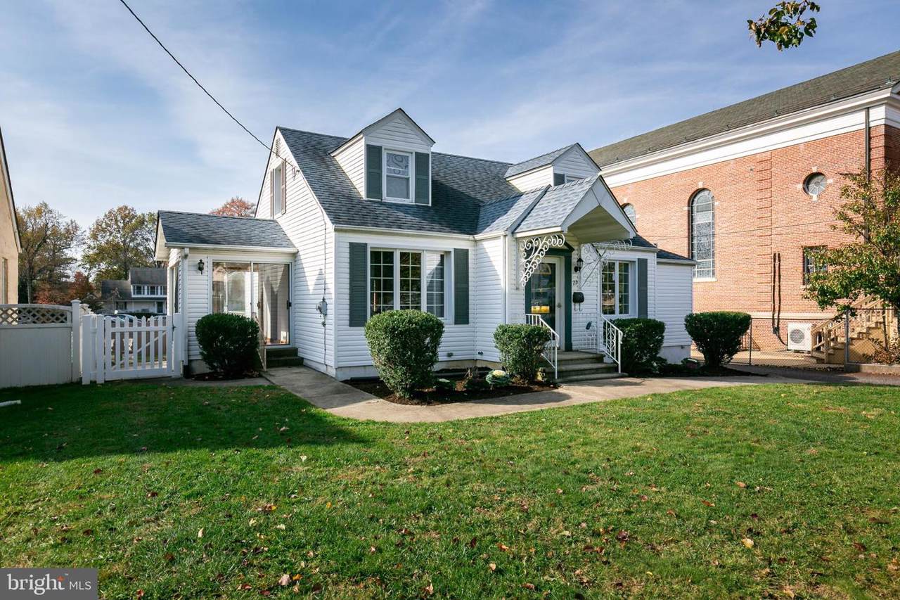 22 Fellowship Road - Photo 1
