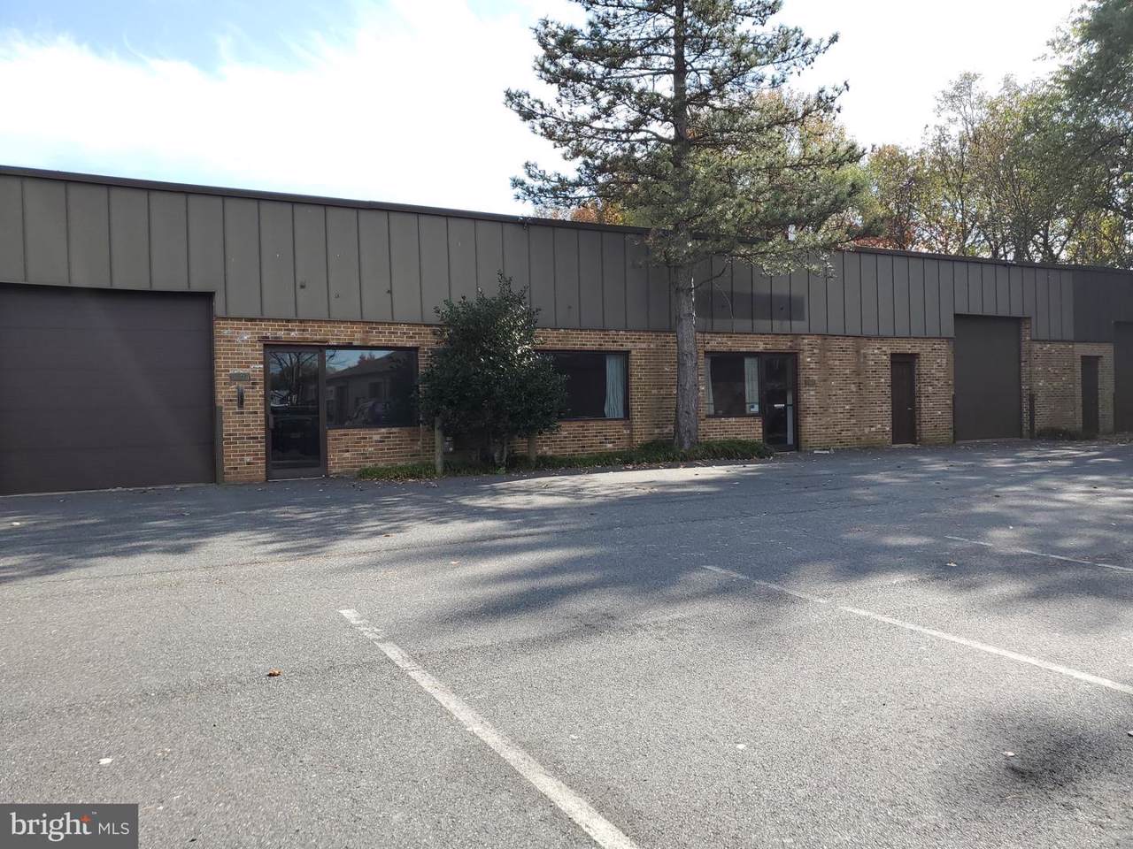 8805 Commerce Court - Photo 1