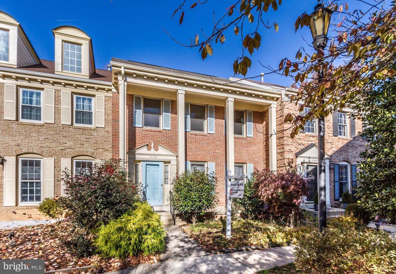 10104 Crestberry Place - Photo 1