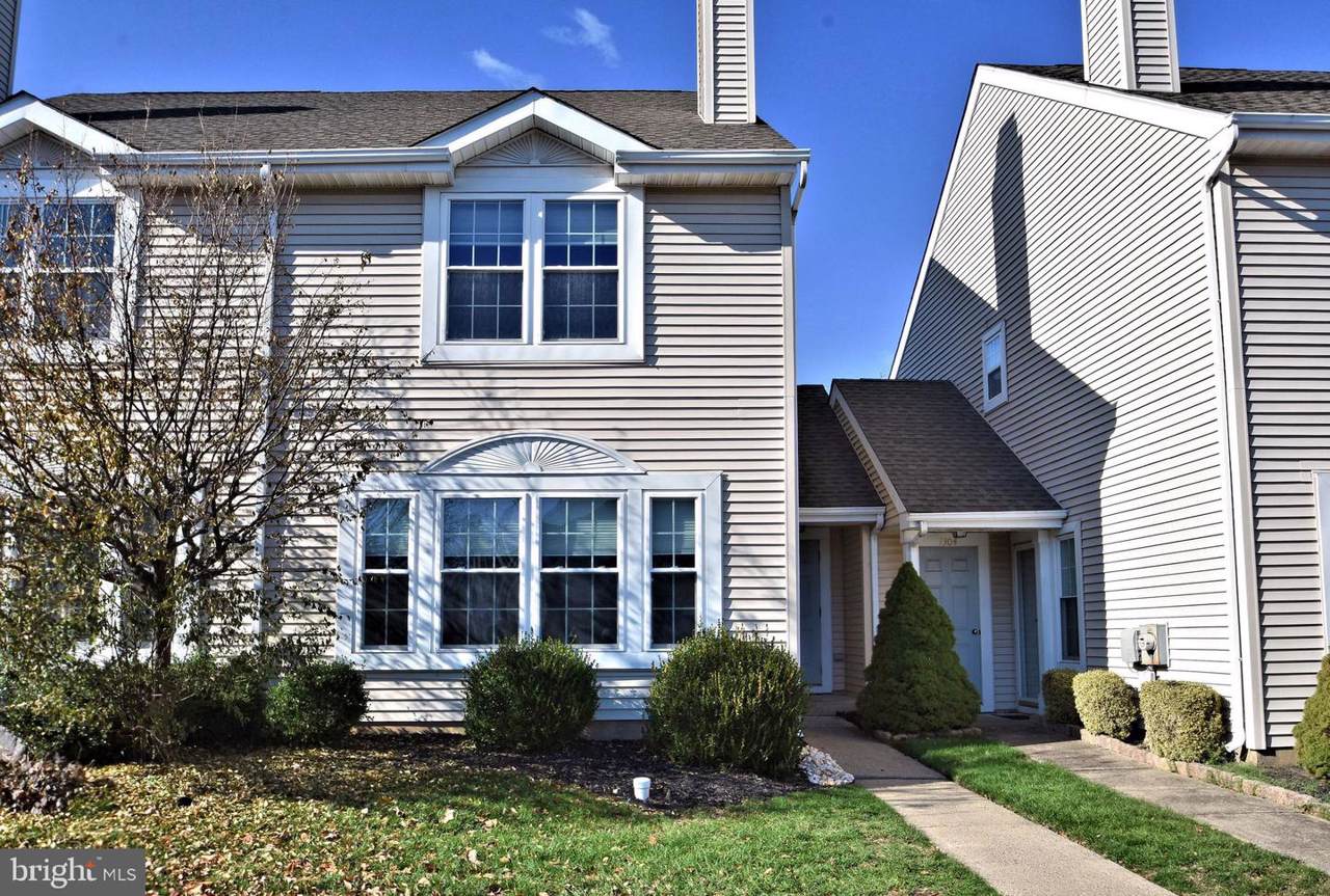 1303 Kenwood Drive - Photo 1
