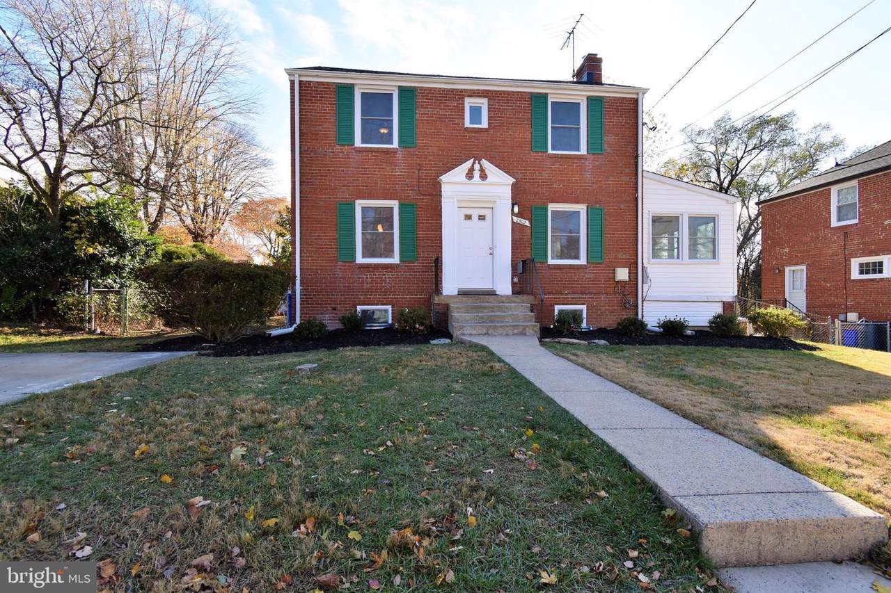 2302 Dexter Avenue - Photo 1