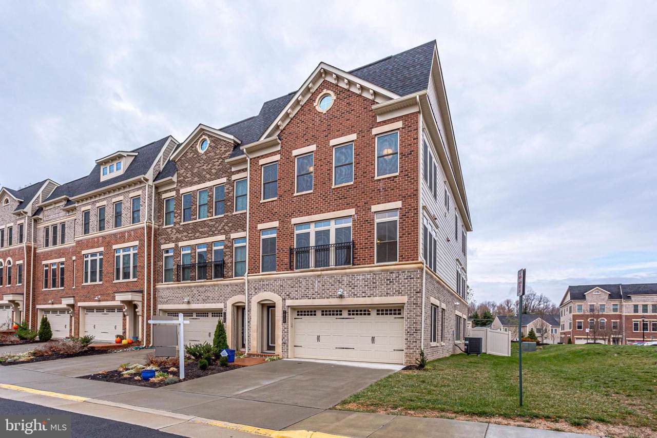 7220 Magpie Lane - Photo 1