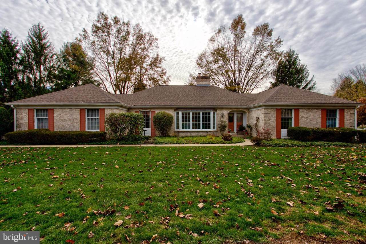 598 Woodbine Boulevard - Photo 1