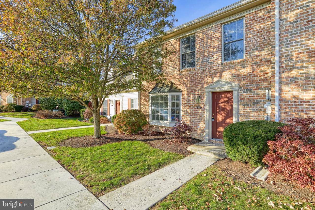 314 Woodland View Court - Photo 1