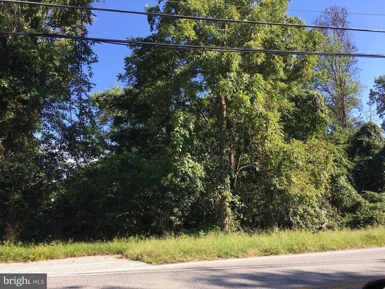 Broadview Boulevard - Photo 1