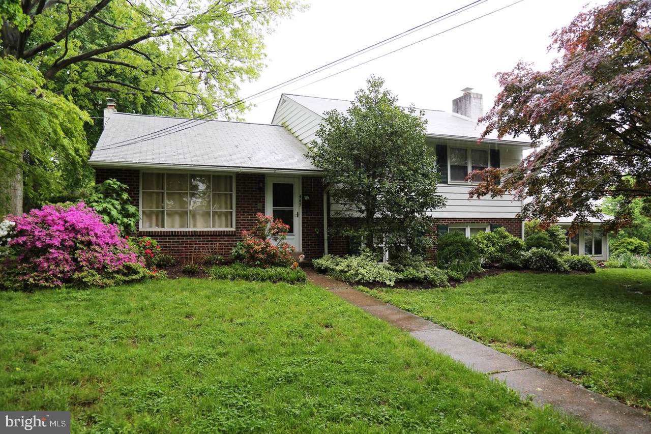 445 Chestnut Street - Photo 1