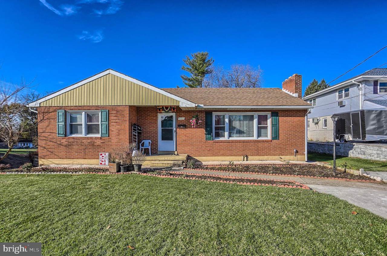 458 50TH Street - Photo 1