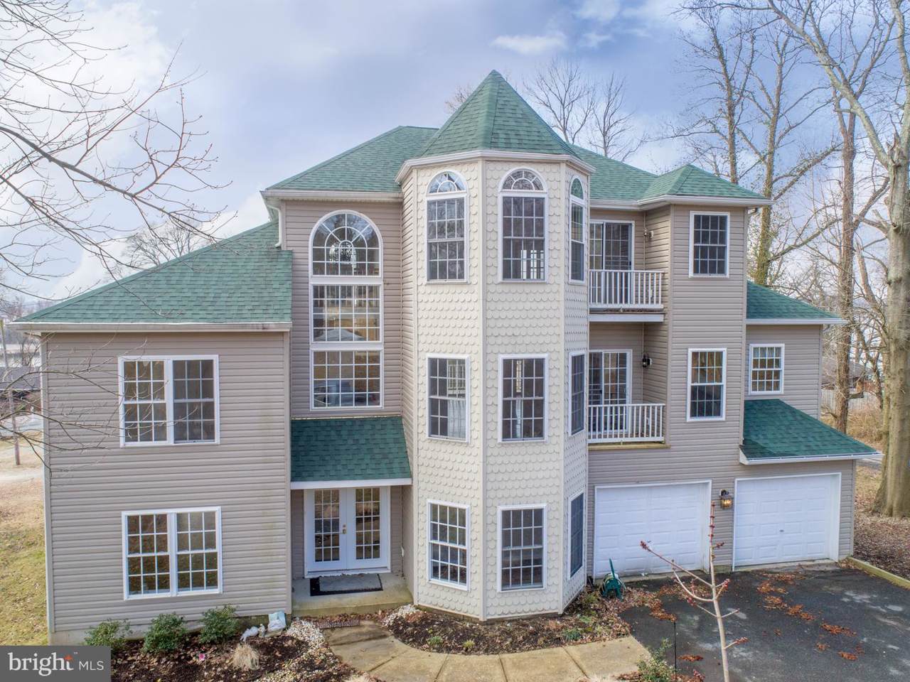 8 Longview Avenue - Photo 1