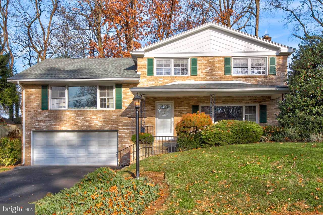2810 Eastwood Drive - Photo 1