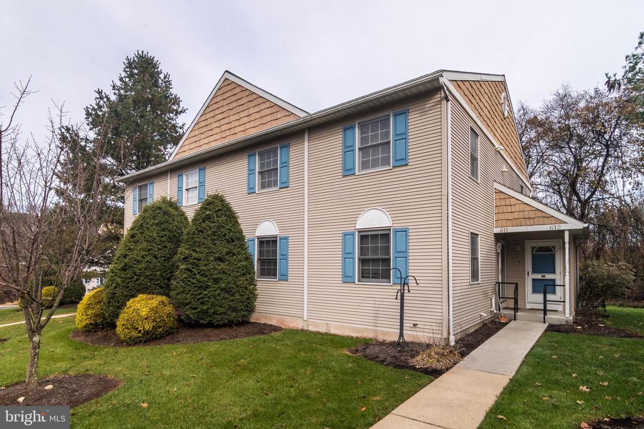 612 Maplewood Avenue - Photo 1