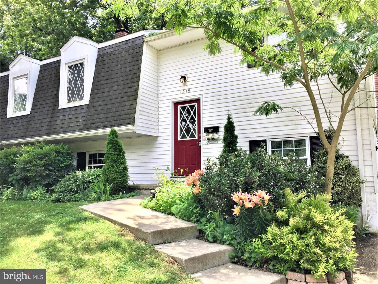 1019 Hanson Street - Photo 1
