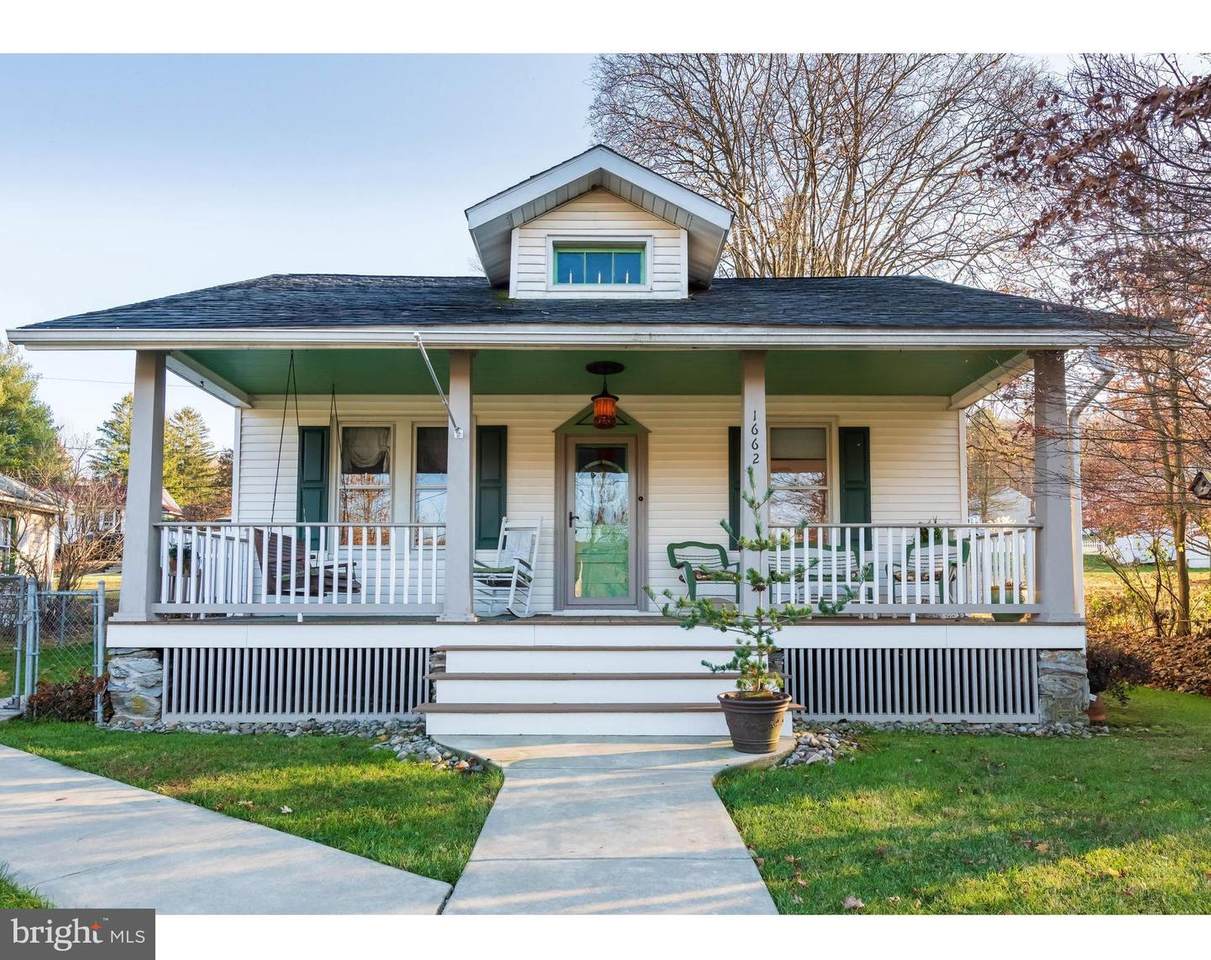 1662 Valley Road - Photo 1