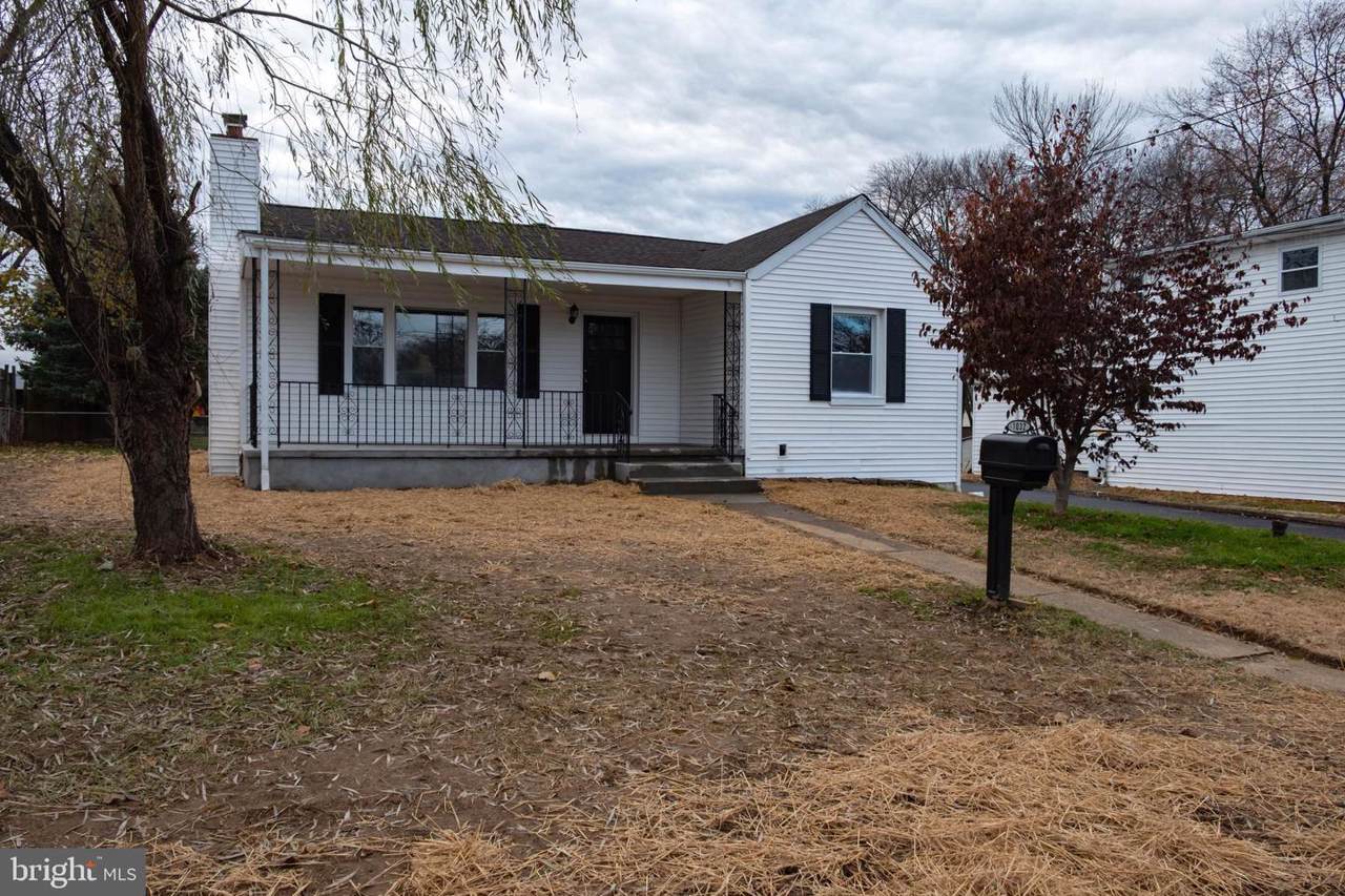 1032 Woodbine Avenue - Photo 1