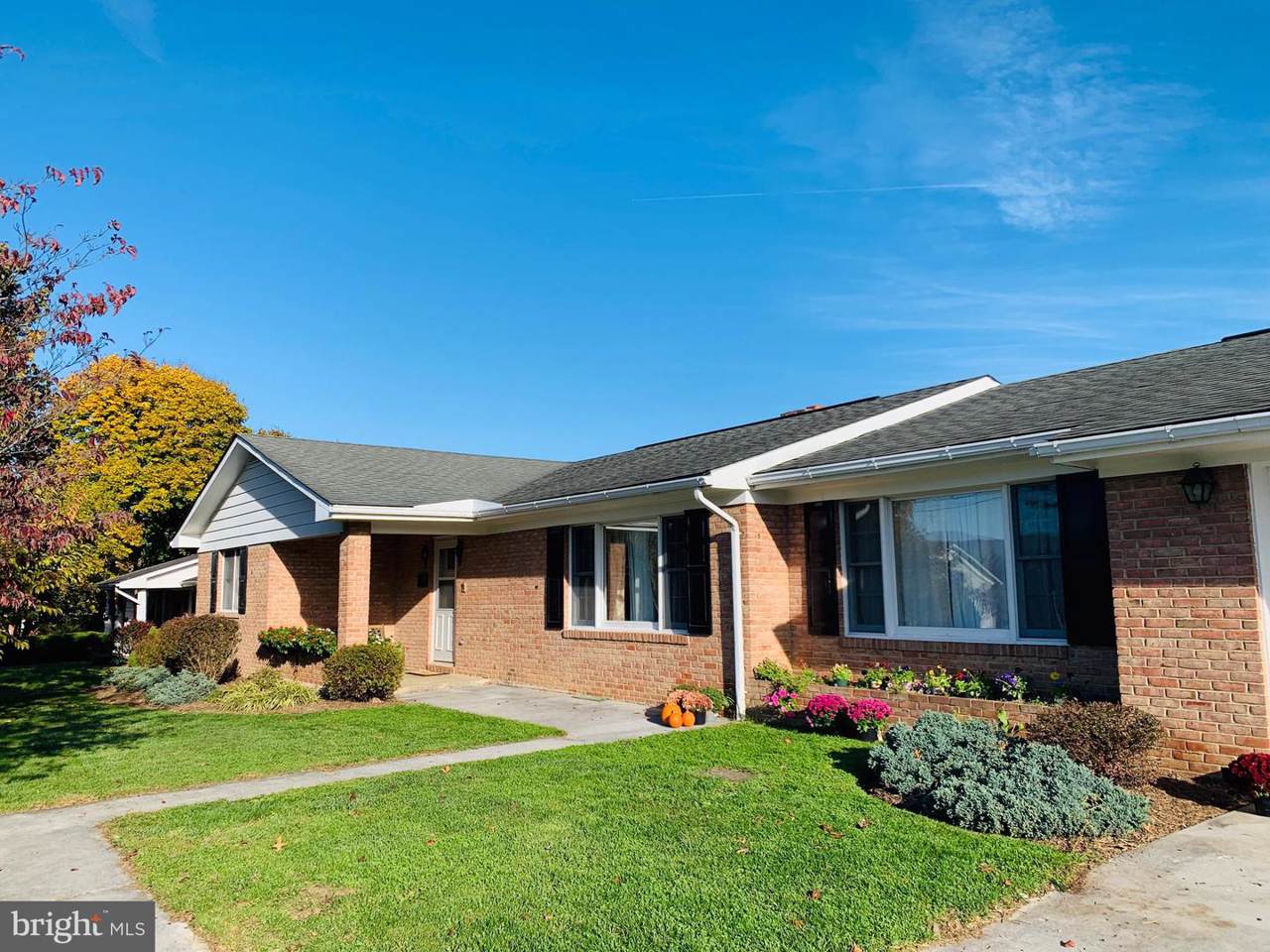 413 Eagle Street - Photo 1