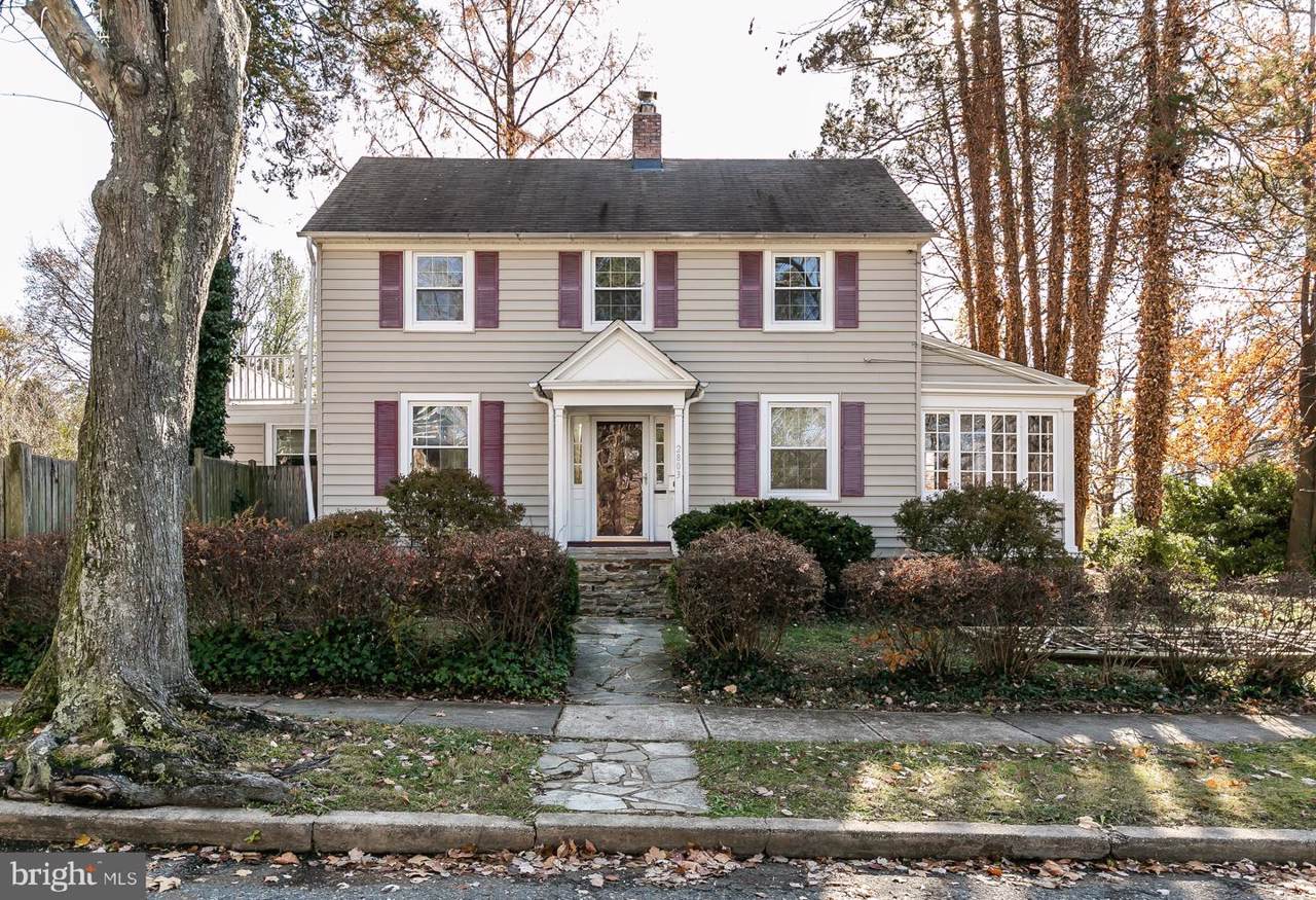 2803 Manhattan Avenue - Photo 1