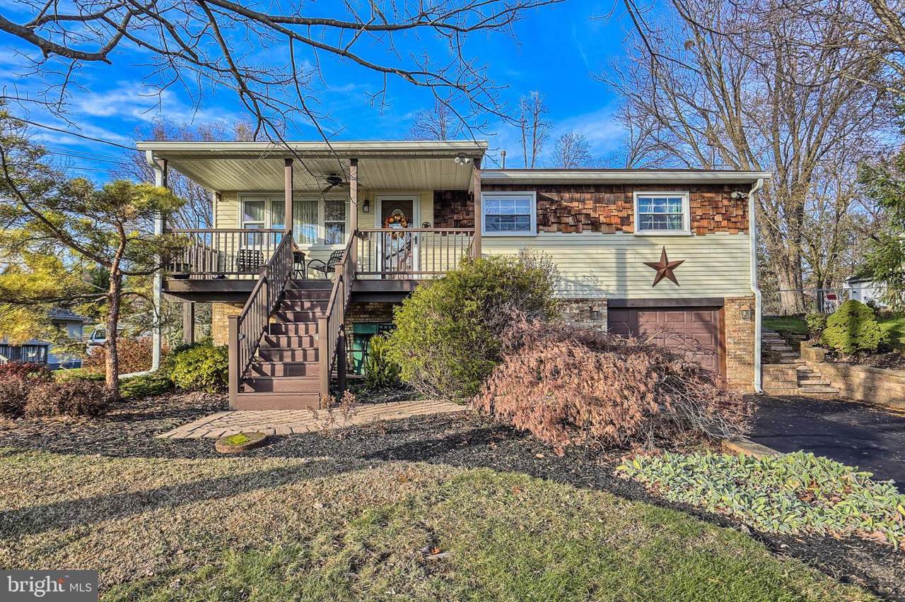 5002 Earl Drive - Photo 1