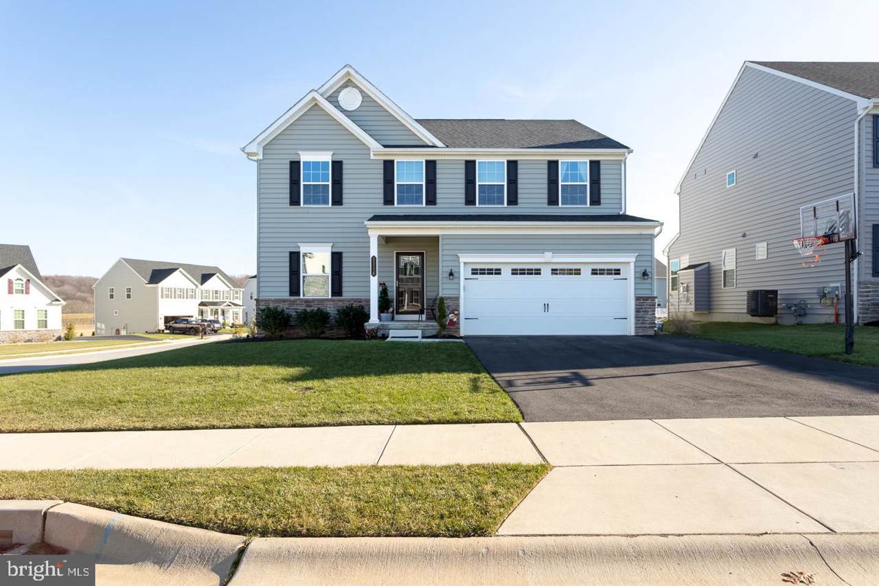 1114 Isabella Court - Photo 1