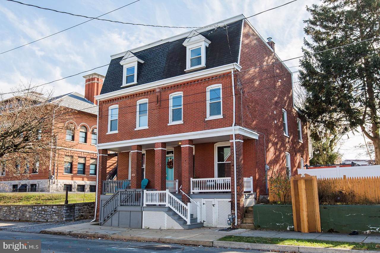 404 Clay Street - Photo 1