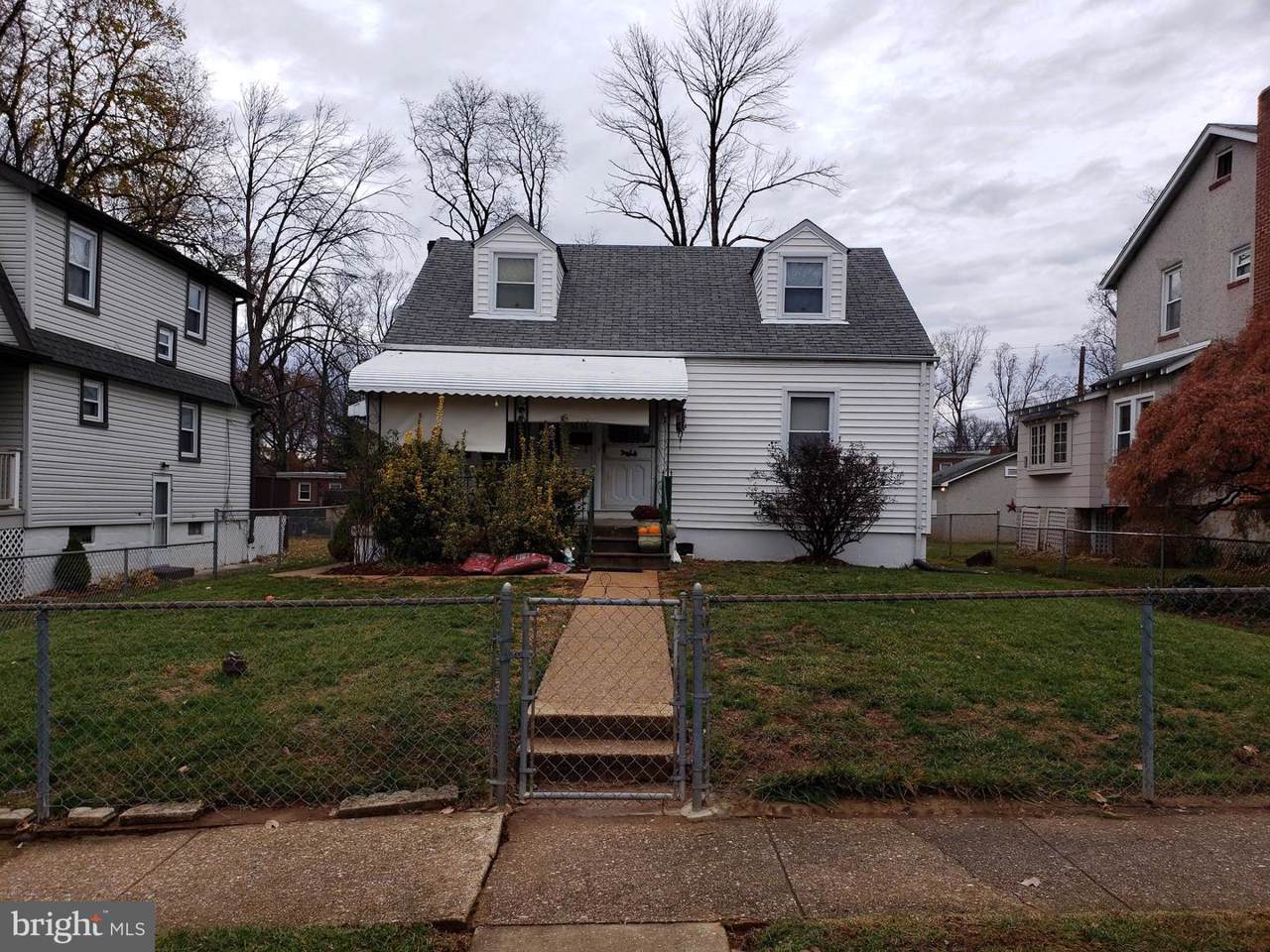 5516 Wesley Avenue - Photo 1