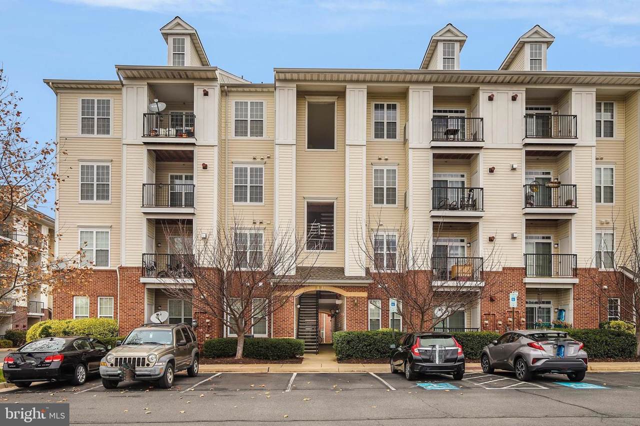 21210 Mcfadden Square - Photo 1