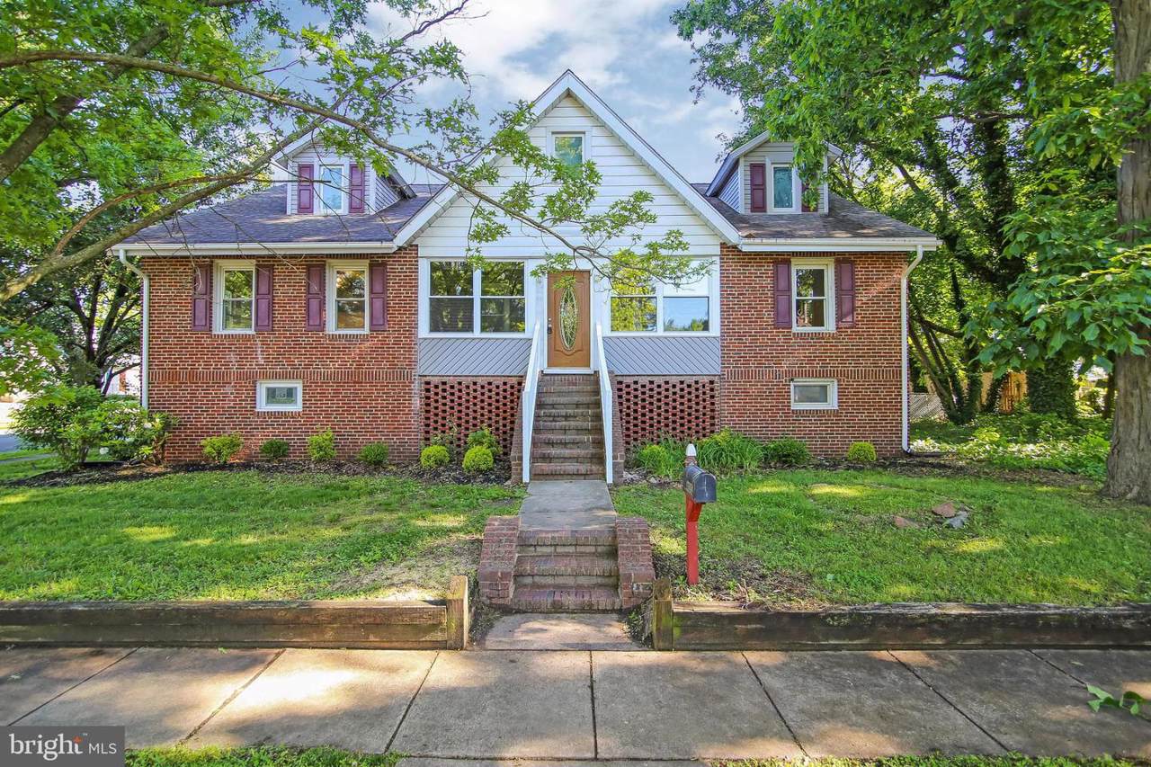 405 Linden Avenue - Photo 1