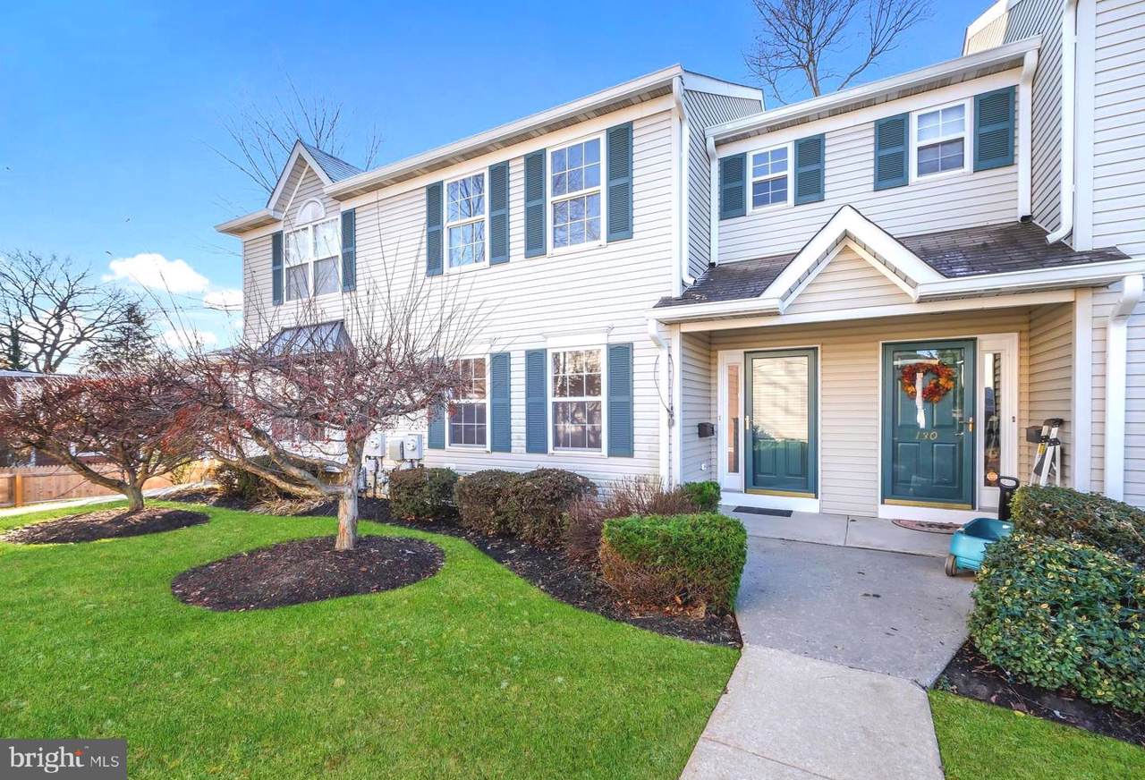 132 Yorkshire Way - Photo 1