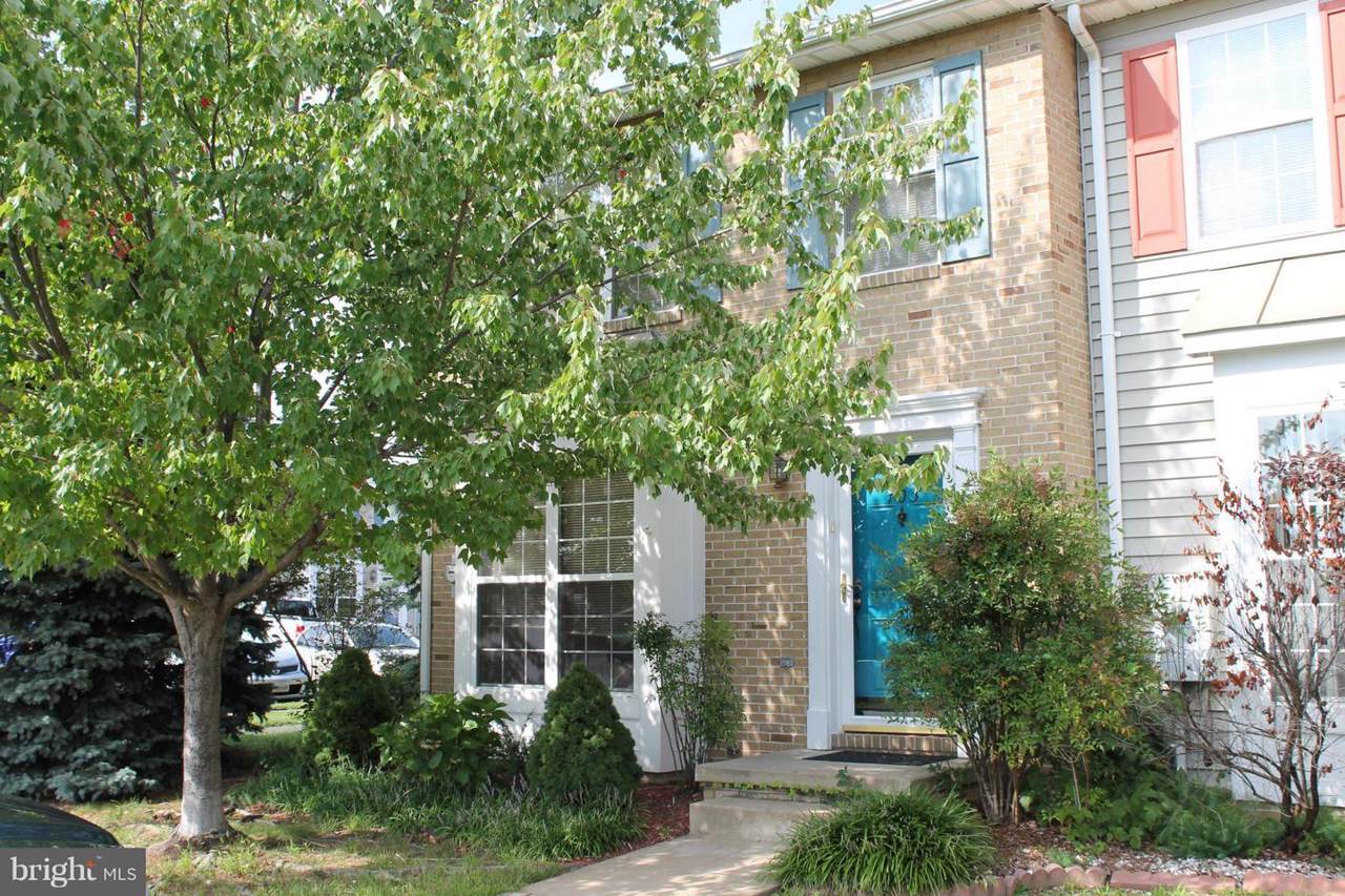 103 Chatham Square - Photo 1