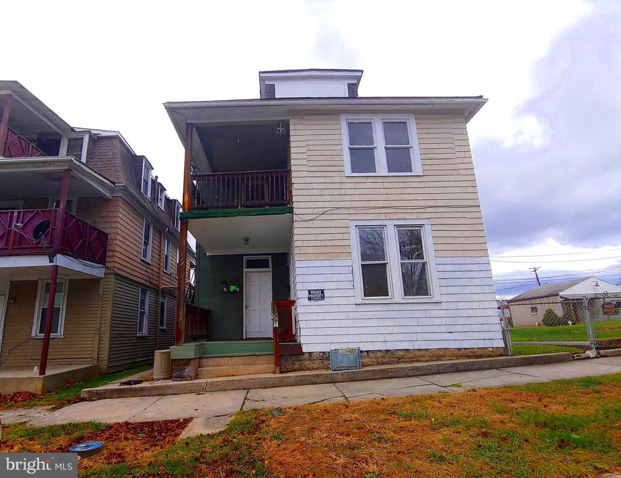 313 Pennsylvania Avenue - Photo 1