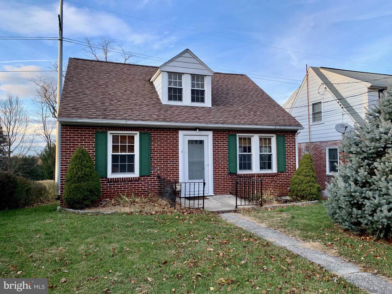 551 Hillcrest Road - Photo 1