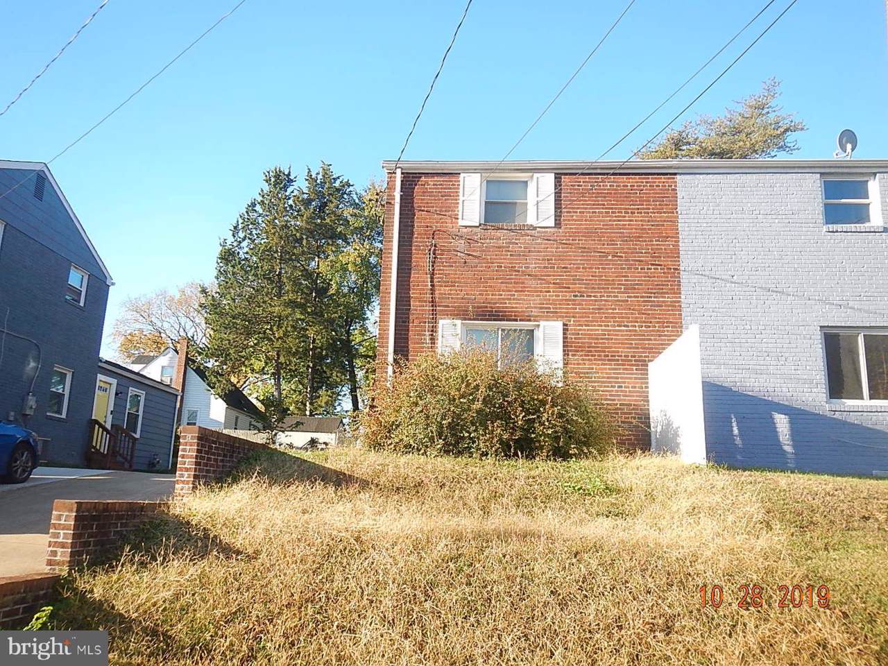 704 71ST Avenue - Photo 1