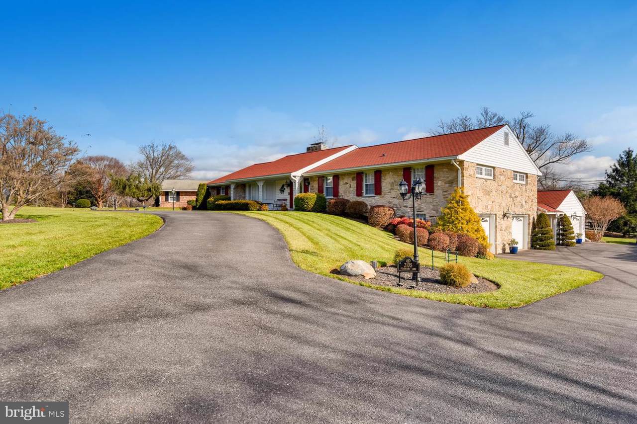 2105 Starmount Lane - Photo 1