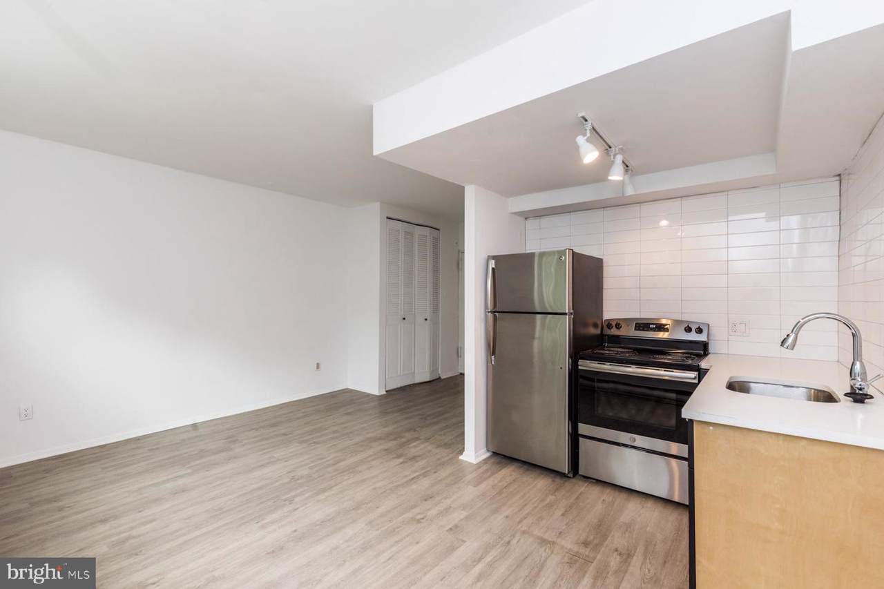 3219 Powelton Avenue - Photo 1