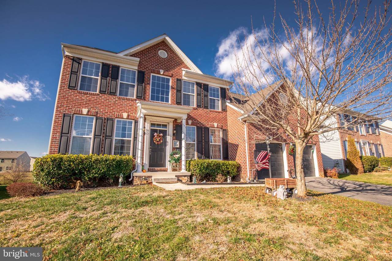 239 Richwood Hall - Photo 1