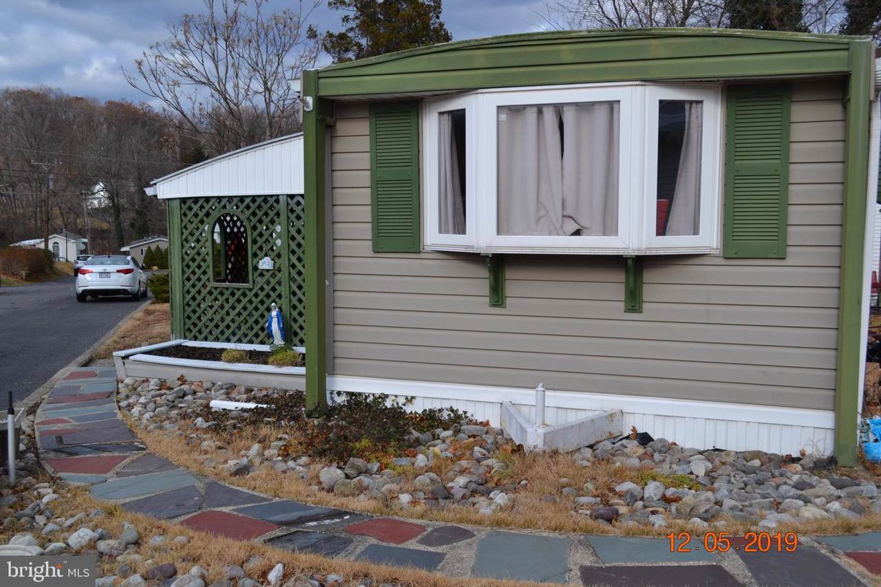 201 Anderson Avenue - Photo 1