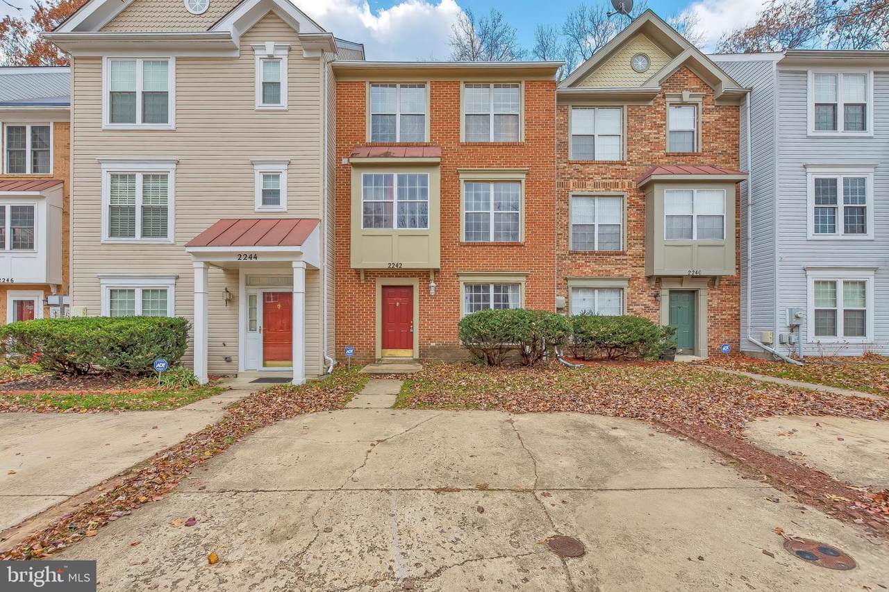 2242 Commissary Circle - Photo 1