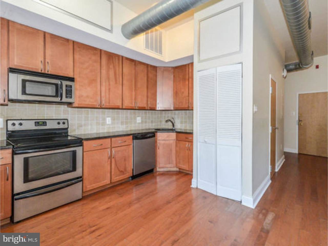 1100 Broad Street - Photo 1