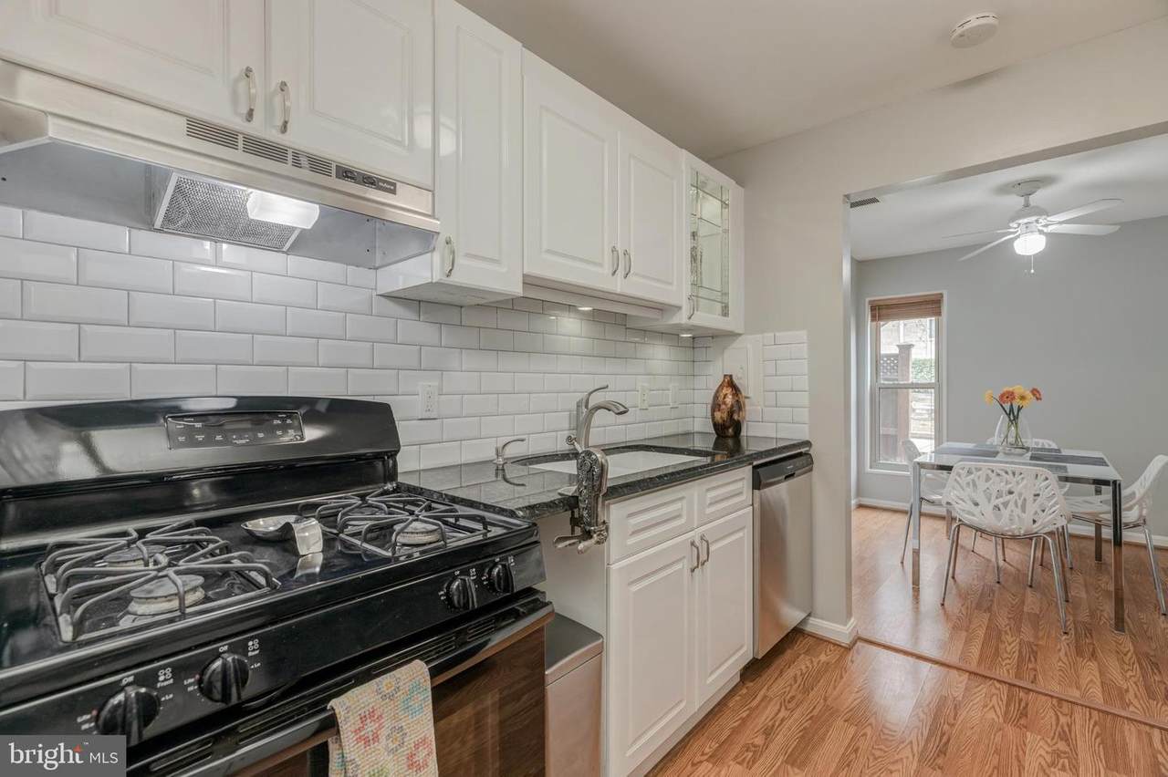 8 Canterbury Square - Photo 1