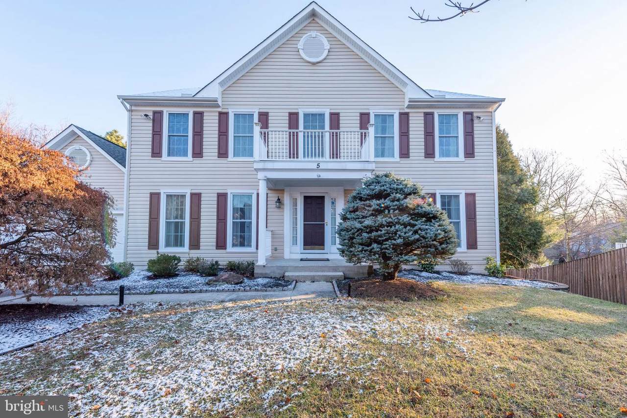 5 Caleb Court - Photo 1