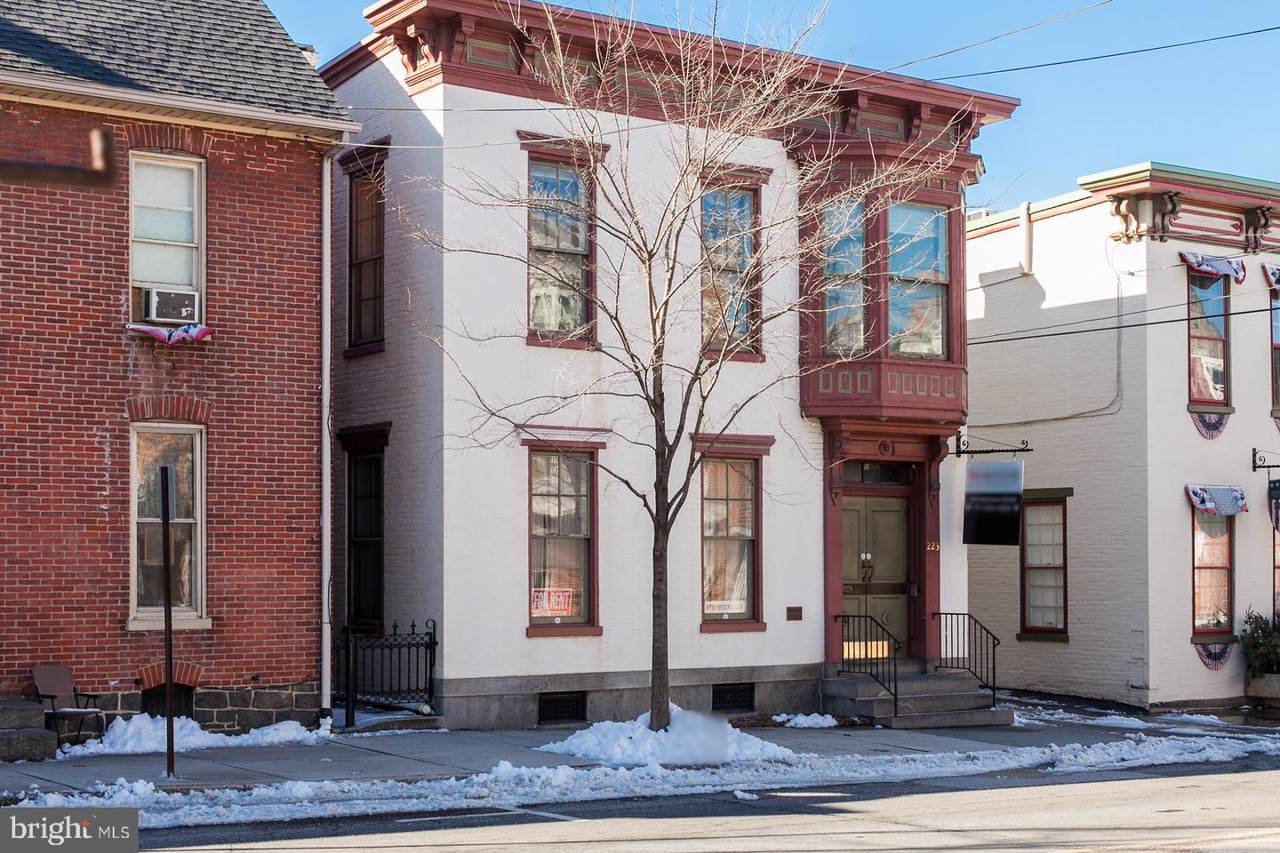 223 Baltimore Street - Photo 1