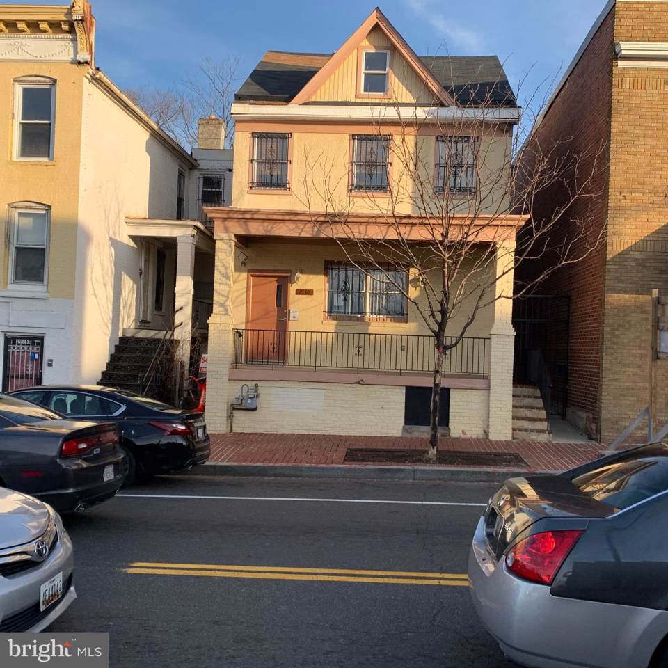 1930 Martin Luther King Jr Avenue - Photo 1