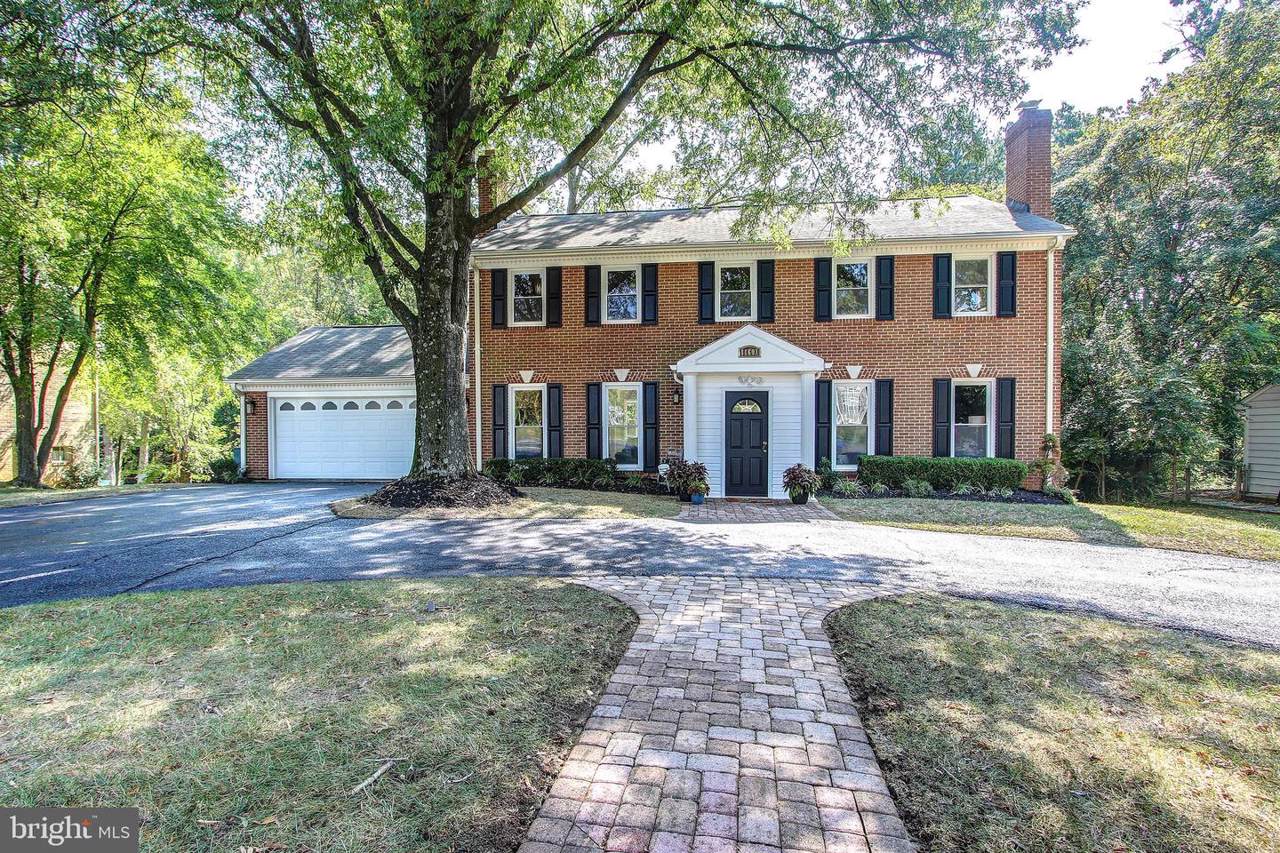 11601 Falls Road - Photo 1