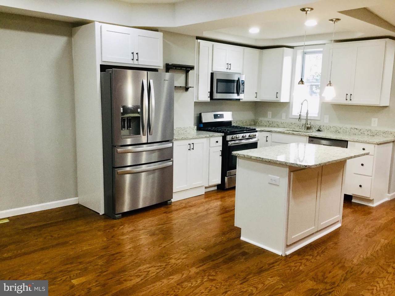 814 Venable Avenue - Photo 1
