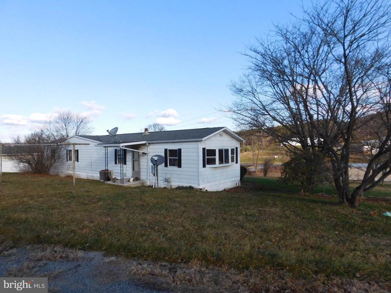 67 Reeds Drive - Photo 1