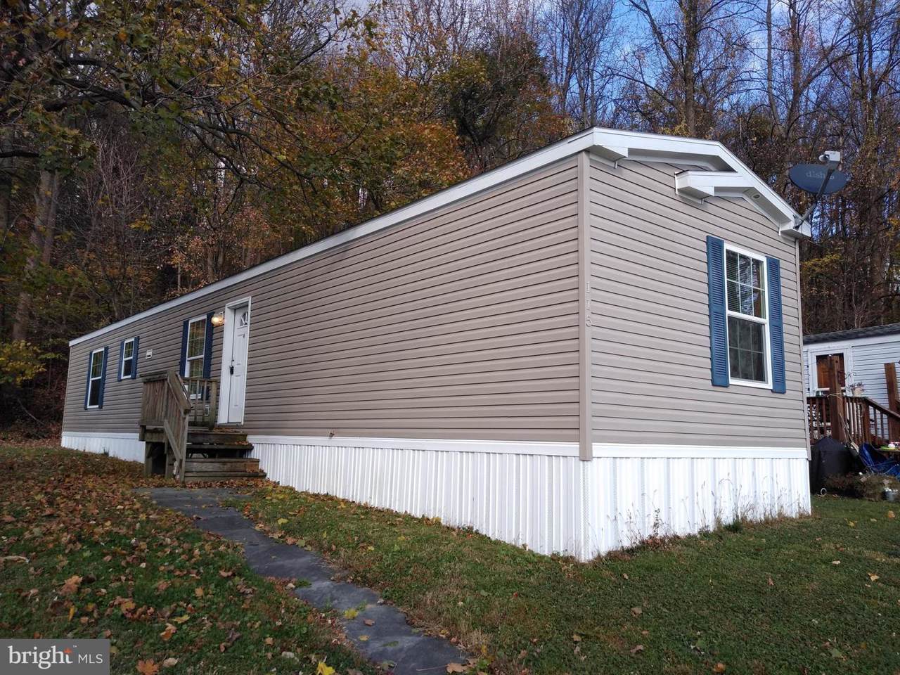 115 Sunrise Drive - Photo 1