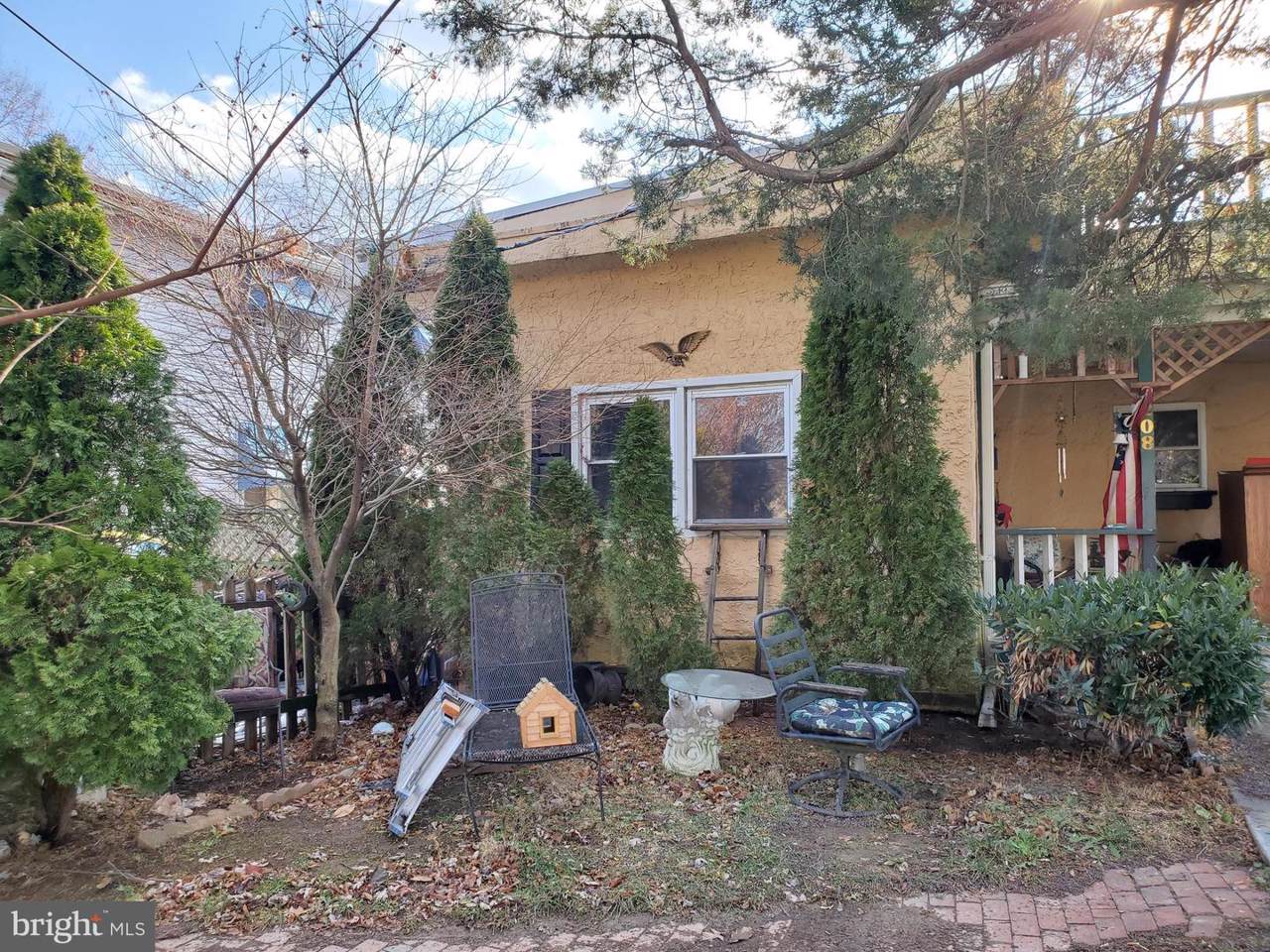 208 Matthes Avenue - Photo 1